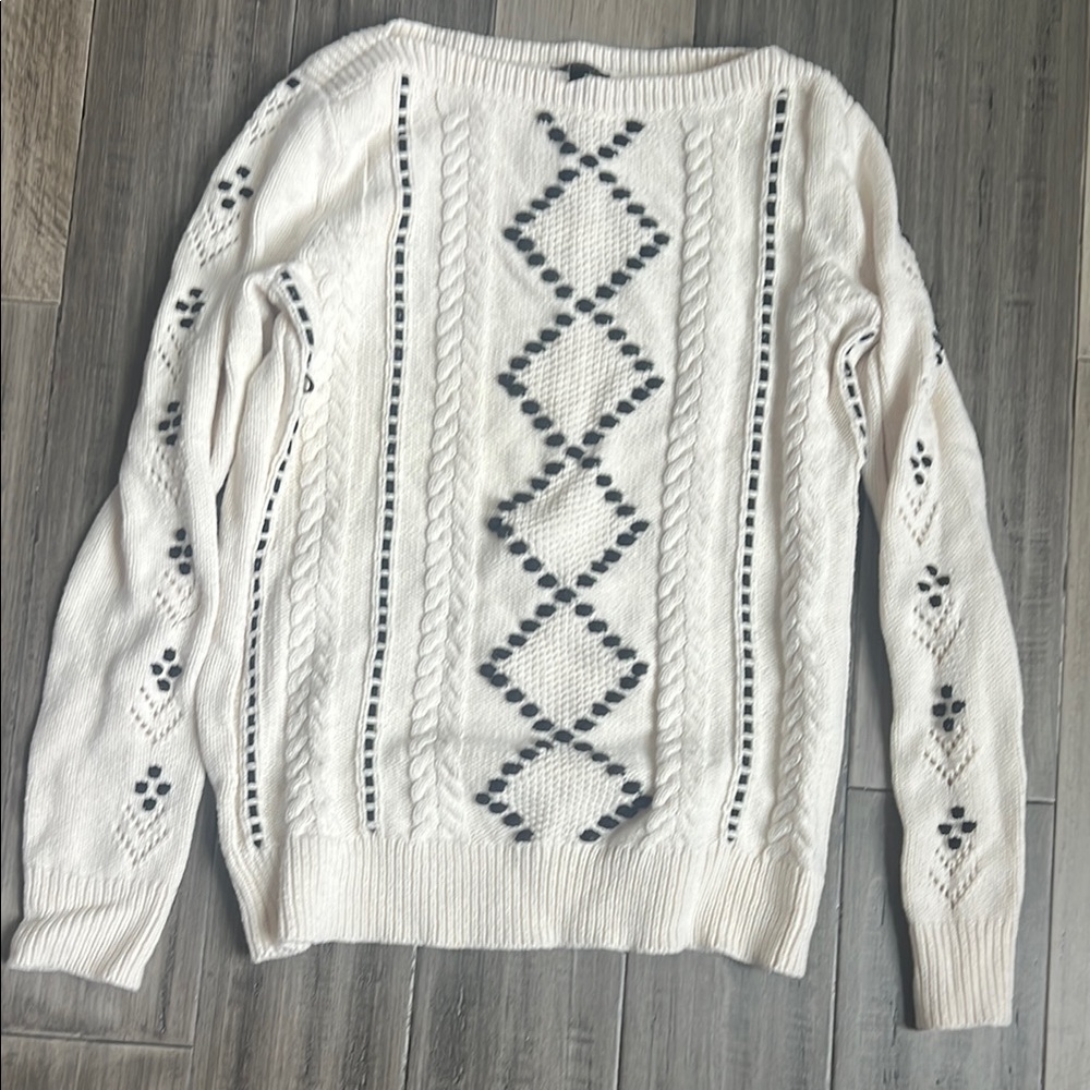 White Patterned women’s Sweater
